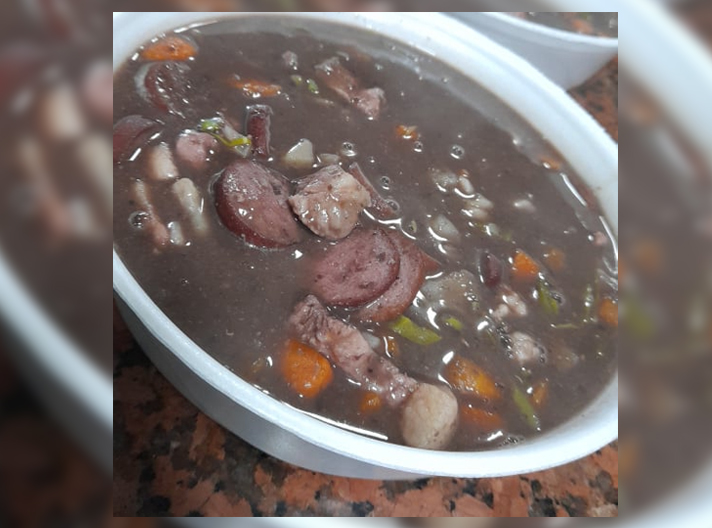 Sopa Preta do Davi Lanches