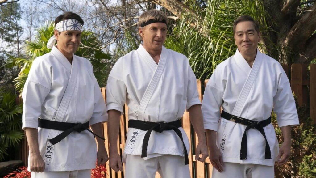 A clássica rivalidade de "Karate Kid" renasce em "Cobra Kai", que estreia na Warner Channel em 17 de janeiro com episódios duplos às sextas-feiras, às 22h30.