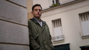 leia a crítica de operação vingança com rami malek