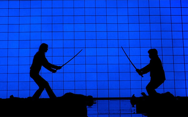 A sequência da Casa das Folhas Azuis é um exemplo de fusão entre estética oriental e pop art — puro Tarantino.Crédito: Divulgação / Miramax Films