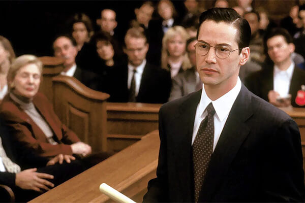 A história acompanha Kevin Lomax, um jovem advogado da Flórida que nunca perdeu um caso e recebe uma tentadora