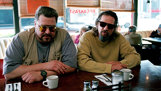 O Grande Lebowski: Um protagonista improvável em uma trama cheia de diálogos marcantes e situações inesperadas.