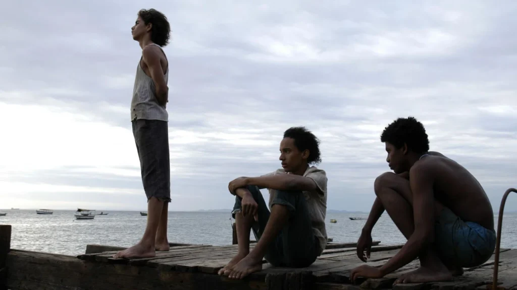 Imagem de divulgação do filme Capitães da Areia (2011)